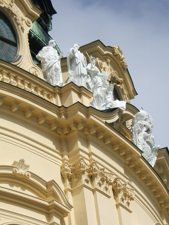 Klosterneuberg statues
