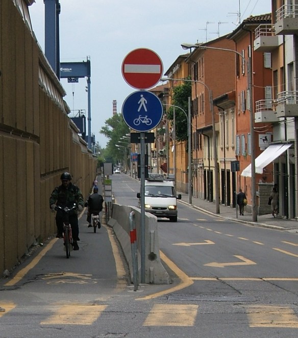 Bologna - cycle lane