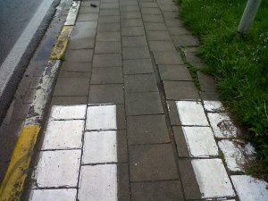 Tiles on the Avenue de Tervuren cycle path at the Tervuren end