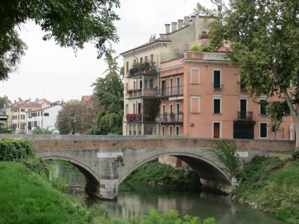 Padua cycle ride by river