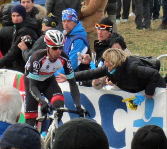 Can I tweak your bum