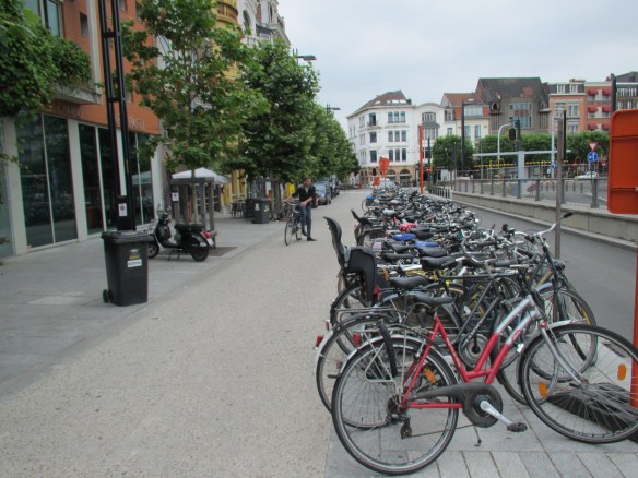 Cycle parking Ghent station 3