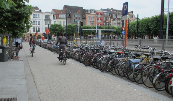 Segregated cycle path Ghent
