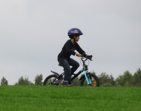 Child cycling Solvay Park La Hulpe