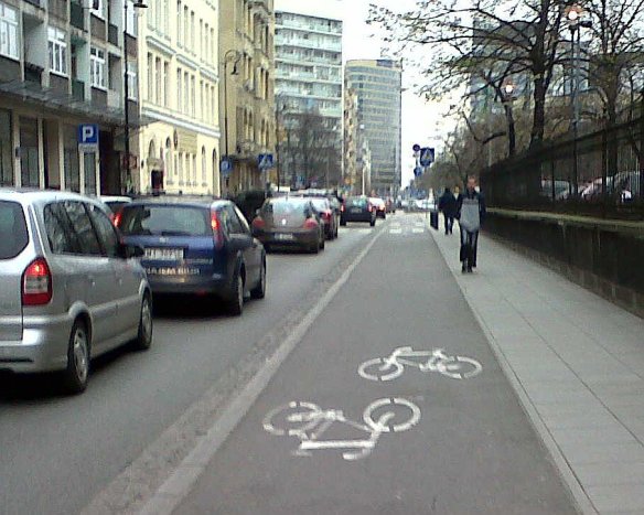 segregated cycle lane Warsaw
