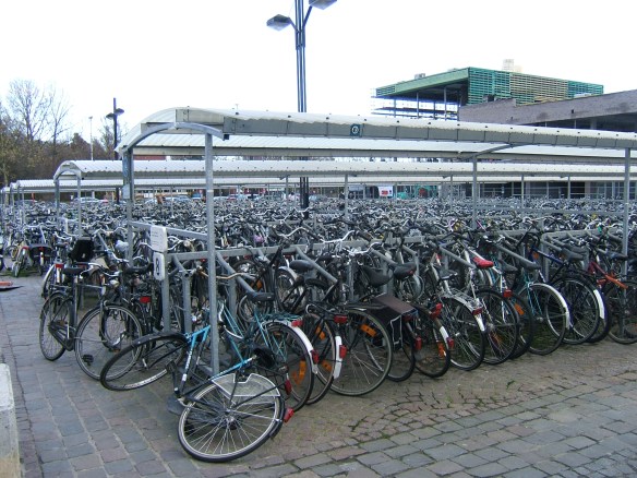 Cycle parking Bruges station
