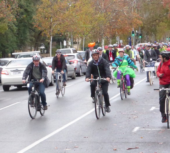 Mayor and CEO of Adelaide on the Bike Brekkie Ride