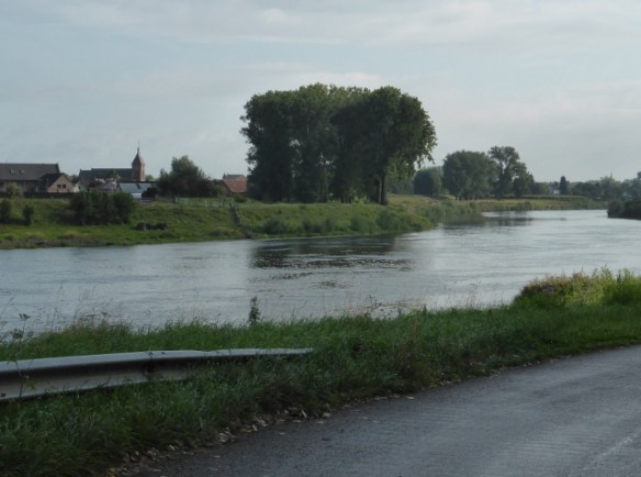 River Maas by bike Flanders